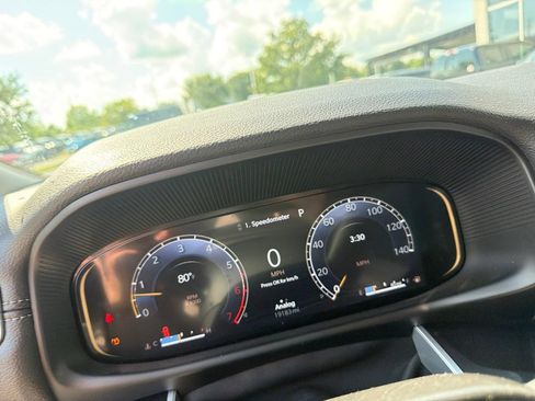 Certified 2024 Jeep Wagoneer 4WD w/ Premium Group I image 18