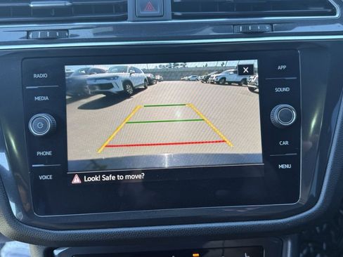 Used 2023 Volkswagen Tiguan SE R-Line image 19