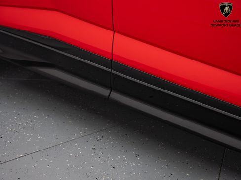 Used 2024 Lamborghini Urus S image 5