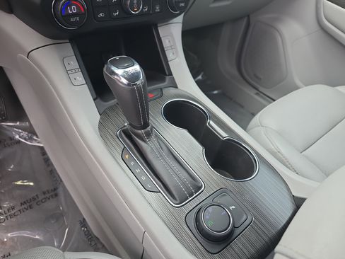 Used 2019 GMC Acadia SLT image 26