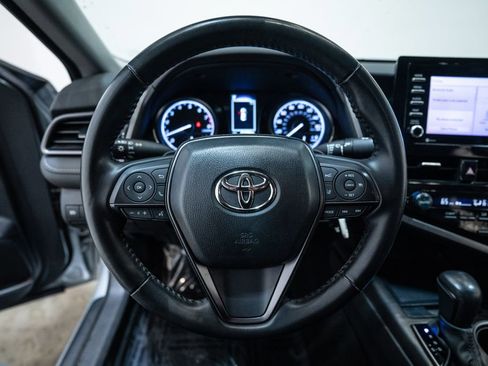 Used 2024 Toyota Camry SE image 16