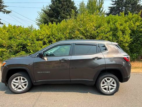 Used 2020 Jeep Compass Sport w/ Sport Appearance Group AWD/4WD image 17