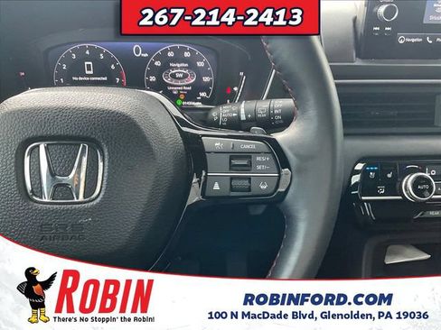 Used 2025 Honda Pilot Black Edition image 14