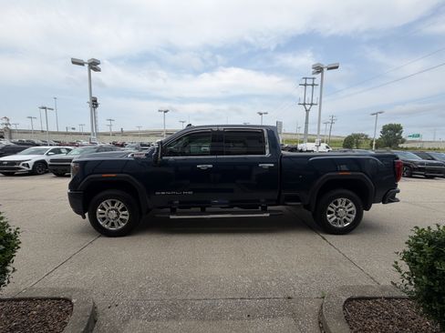 Used 2020 GMC Sierra 3500 Denali w/ Denali Ultimate Package AWD/4WD image 13