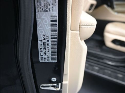 Used 2021 Jeep Grand Cherokee L Limited image 18