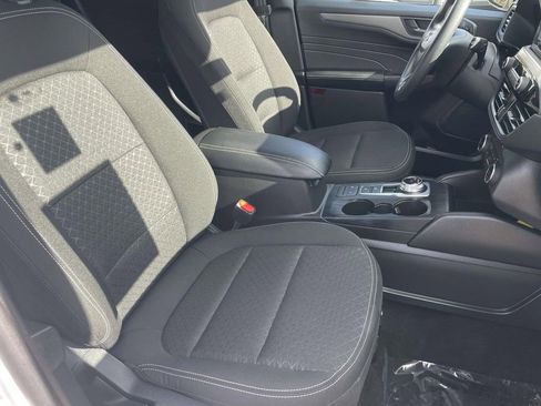 Certified 2025 Ford Escape Active image 28