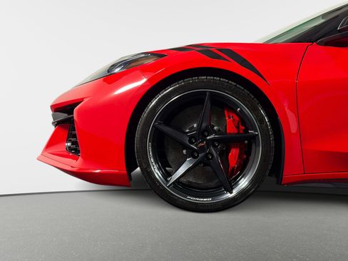Used 2025 Chevrolet Corvette E-Ray AWD/4WD image 19