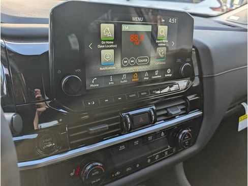 New 2025 Nissan Pathfinder SL w/ SL Premium Package image 22