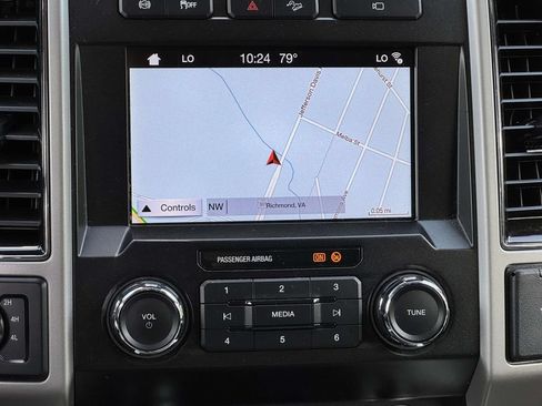 Used 2019 Ford F250 Lariat w/ Lariat Value Package AWD/4WD image 3
