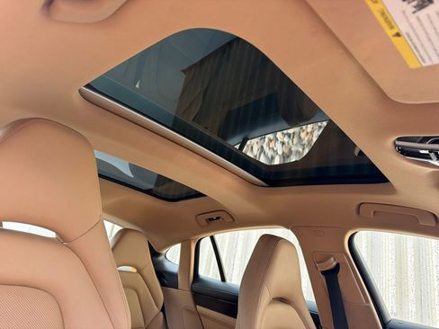 Used 2018 Porsche Panamera 4 w/ Premium Package Plus image 13
