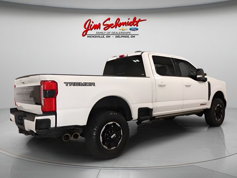 Used 2025 Ford F350 Platinum w/ Tremor Off-Road Package AWD/4WD image 6
