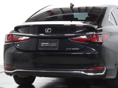 Certified 2024 Lexus ES 300h w/ Premium Package FWD image 8
