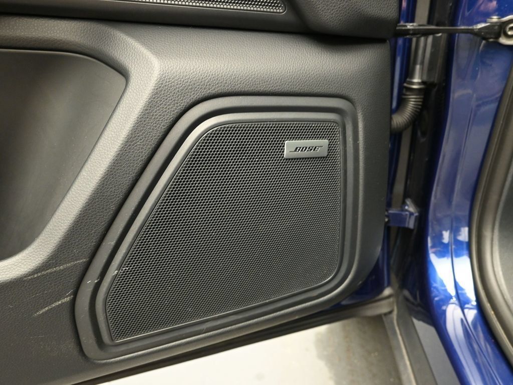 Certified 2026 Porsche Macan AWD/4WD image 13