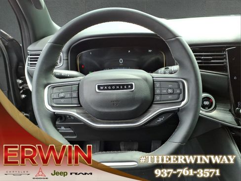 Used 2024 Jeep Wagoneer L Series II w/ Flexible Seating Group AWD/4WD image 17