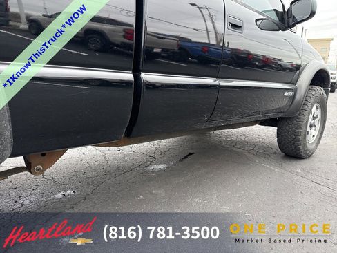 Used 2000 Chevrolet S10 Pickup LS w/ Preferred Equipment Group image 14