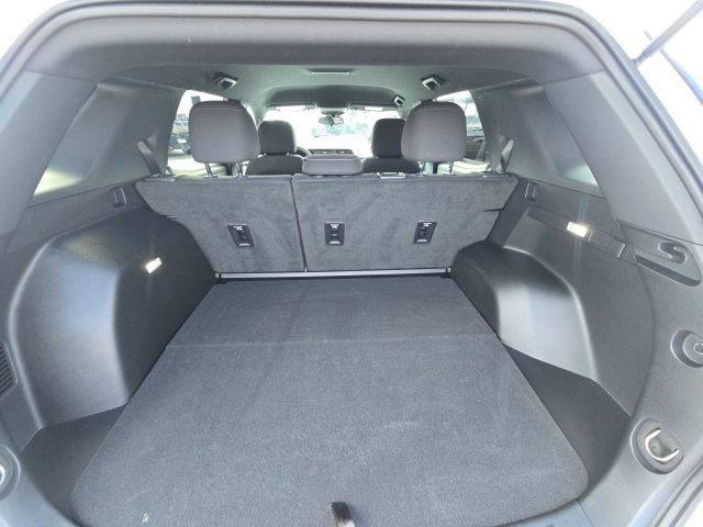 Used 2026 GMC Terrain Elevation w/ Black Edition FWD image 12