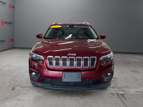 Used 2019 Jeep Cherokee Latitude Plus w/ Cold Weather Group AWD/4WD image 11