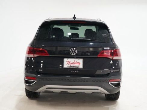 Used 2022 Volkswagen Taos SE image 7