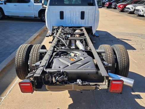 New 2026 GMC Sierra 3500 Pro AWD/4WD image 45