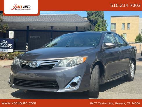 Used 2013 Toyota Camry LE FWD image 3