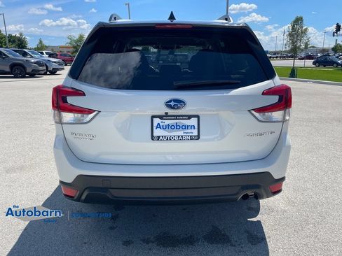Used 2024 Subaru Forester Premium AWD/4WD image 4