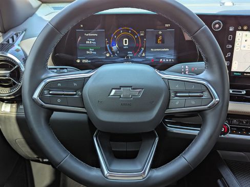 Used 2026 Chevrolet Equinox ACTIV w/ Convenience Package III image 20