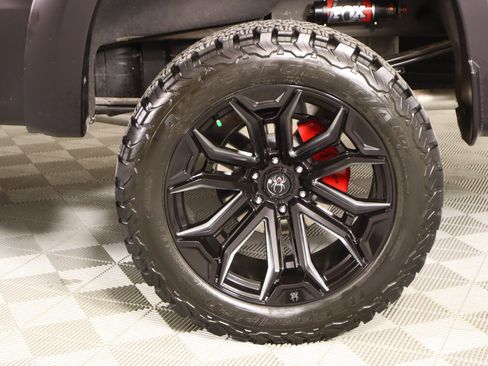 Used 2025 Chevrolet Silverado 1500 LTZ image 22