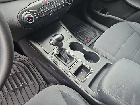 Used 2018 Kia Sorento AWD image 30