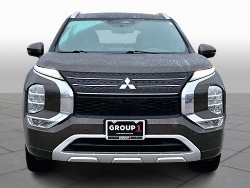 Used 2022 Mitsubishi Outlander SEL image 3