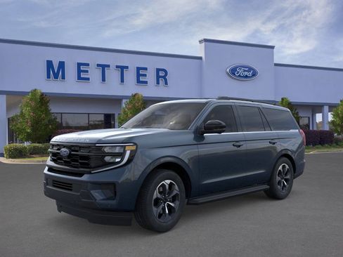 New 2026 Ford Expedition Active image 2