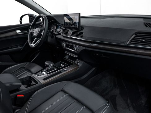 Certified 2023 Audi Q5 2.0T Premium w/ Convenience Package image 13