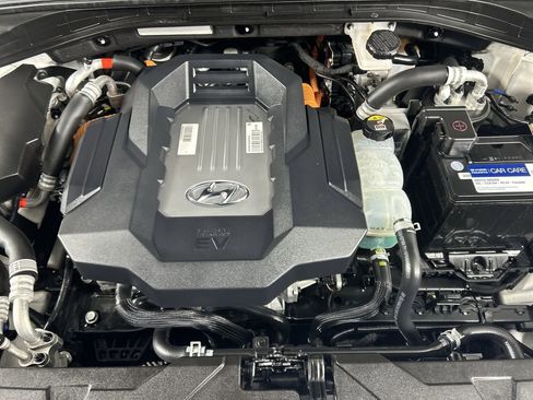 Used 2018 Hyundai Ioniq Limited image 12