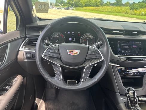 Used 2022 Cadillac XT5 Sportv w/ LPO, ONYX Package AWD/4WD image 10