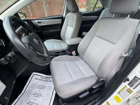 Used 2016 Toyota Corolla LE FWD image 8