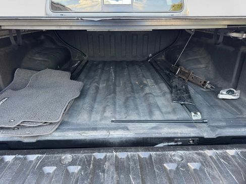 Used 2016 Nissan Frontier SV w/ SV Value Truck Package RWD image 19