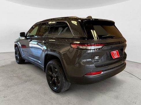 New 2026 Jeep Grand Cherokee Limited w/ Limited Altitude Package AWD/4WD image 3