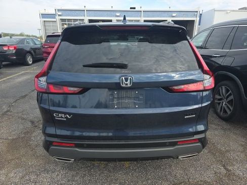 Used 2025 Honda CR-V Sport Touring image 4