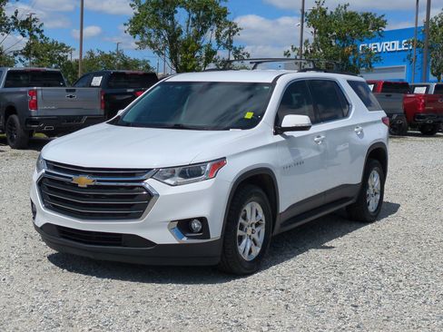 Used 2019 Chevrolet Traverse LT FWD image 16