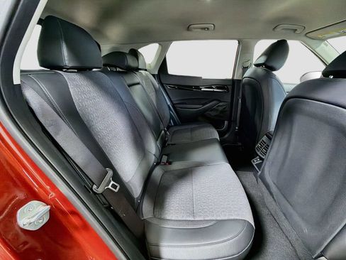 Used 2025 Kia Seltos S AWD/4WD image 28