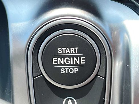 Certified 2025 Mercedes-Benz GLB 250 image 31