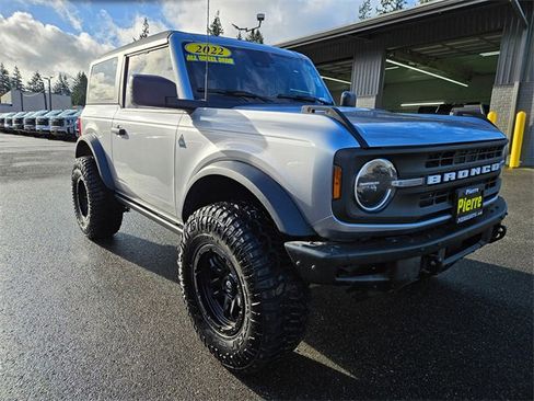 Used 2022 Ford Bronco Black Diamond image 6
