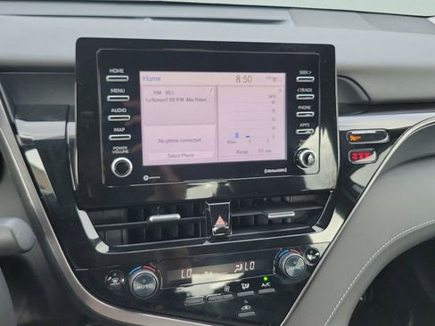 Used 2023 Toyota Camry SE image 17