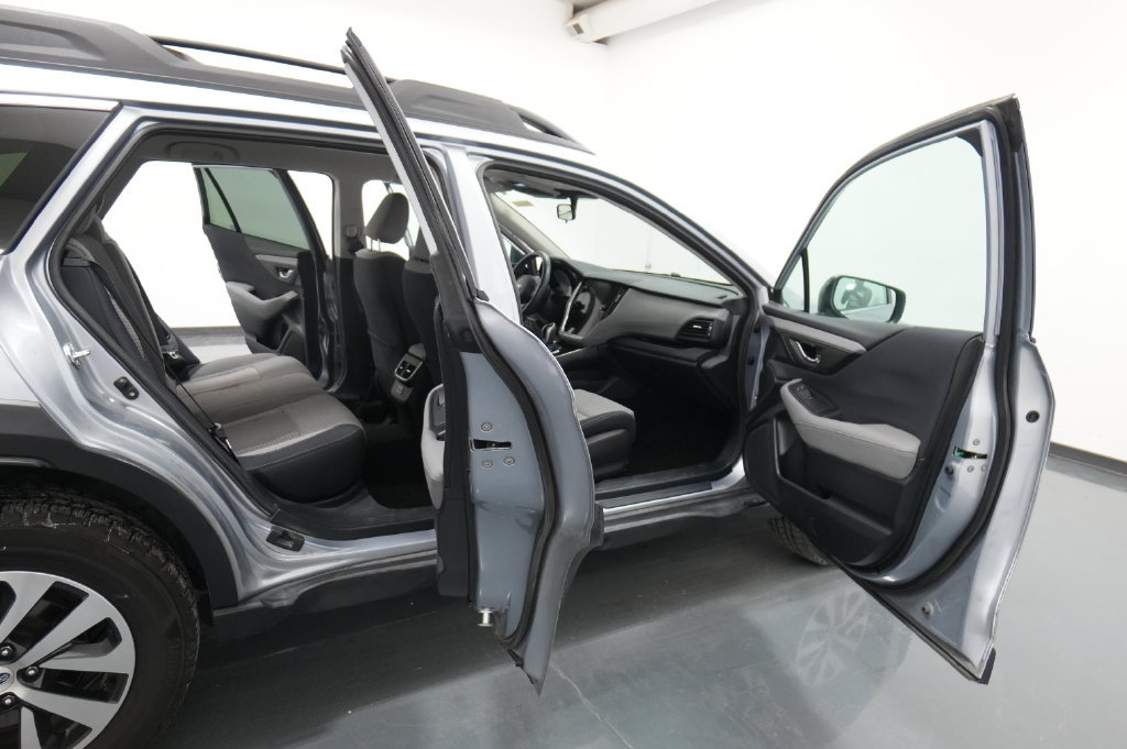 Used 2023 Subaru Outback Premium AWD/4WD image 28