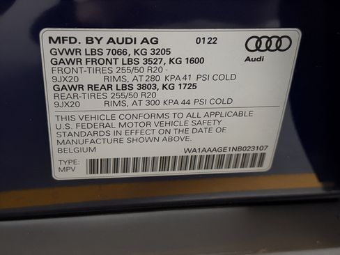 Used 2022 Audi e-tron Premium w/ Convenience Plus Package AWD/4WD image 27