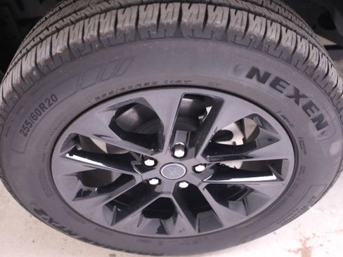 New 2024 Jeep Wrangler Sahara w/ Technology Group image 38