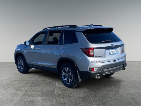 Used 2023 Honda Passport TrailSport image 3