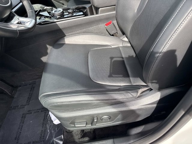 Used 2025 Kia Sportage EX AWD/4WD image 15