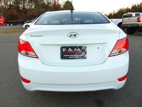 Used 2017 Hyundai Accent SE image 4