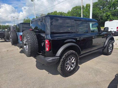 New 2025 Ford Bronco Badlands image 4