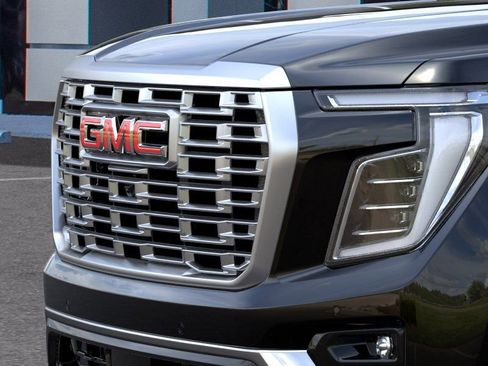 New 2026 GMC Yukon XL Denali w/ Denali Reserve Package AWD/4WD image 8